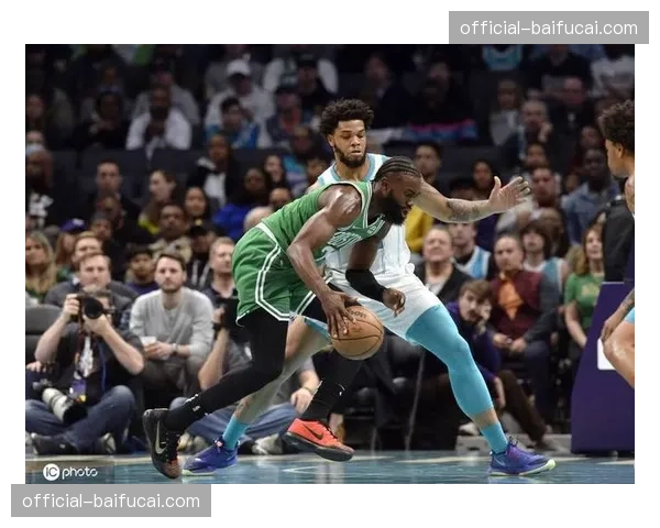 黄蜂131-99大胜公牛，黄蜂全队七人得分上双展现强大火力