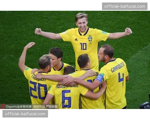 战术板：复盘朗斯胜摩纳哥，如何通过有组织的反抢切割对手传球线路